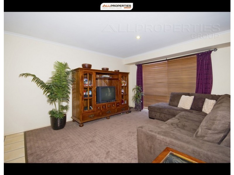 12 Oakview St, Parkinson QLD 4115