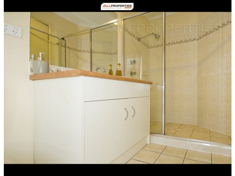 12 Oakview St, Parkinson QLD 4115