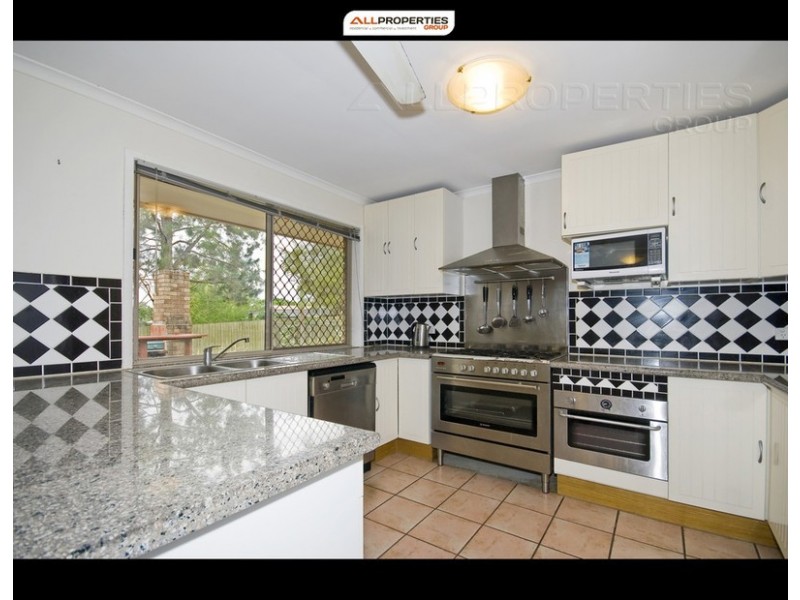 5 Kingswood Court, Sunnybank Hills QLD 4109