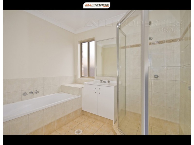 5 Hattah Place, Parkinson QLD 4115