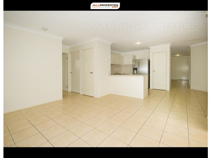 5 Hattah Place, Parkinson QLD 4115