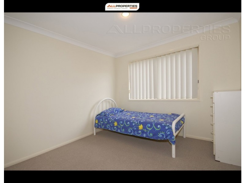 5 Hattah Place, Parkinson QLD 4115