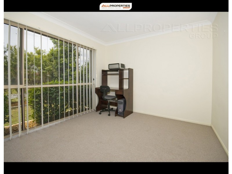 5 Hattah Place, Parkinson QLD 4115