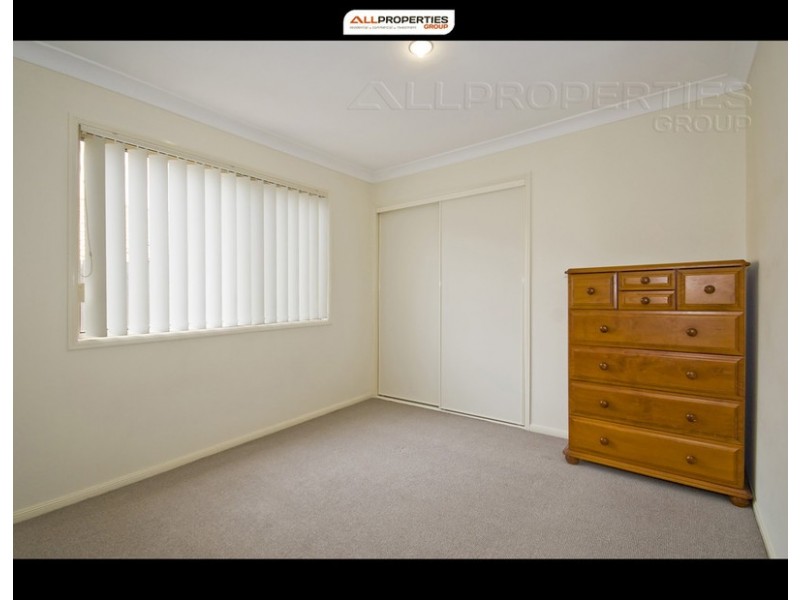 5 Hattah Place, Parkinson QLD 4115