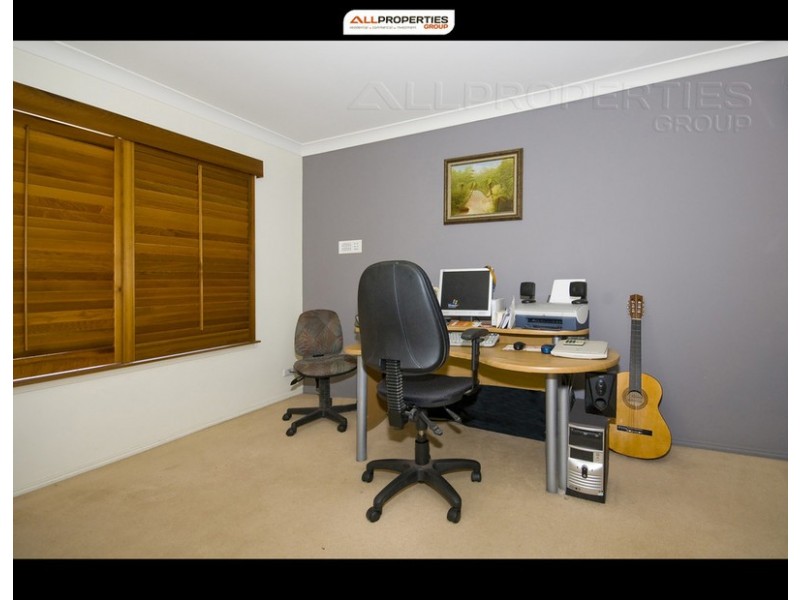 43 Wivenhoe Circuit, Forest Lake QLD 4078