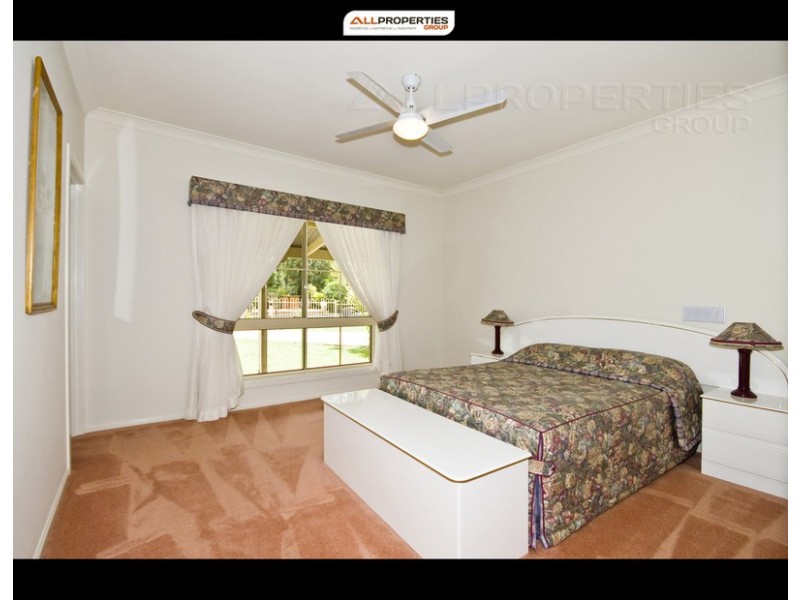 305 Forestdale Drive, Forestdale QLD 4118