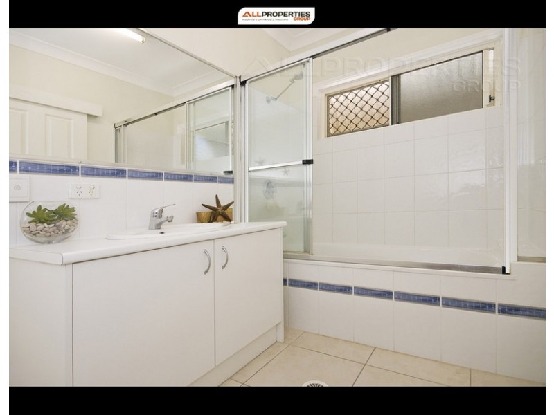 29 Cobourg Street, Forest Lake QLD 4078