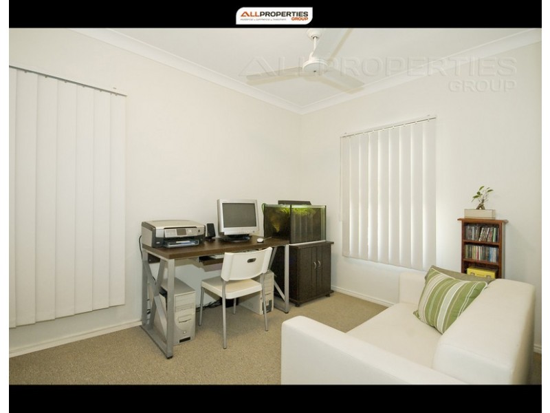 29 Cobourg Street, Forest Lake QLD 4078