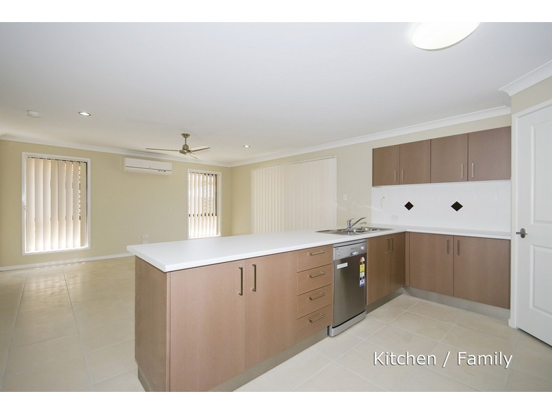 11 B Outlook Drive, Waterford QLD 4133