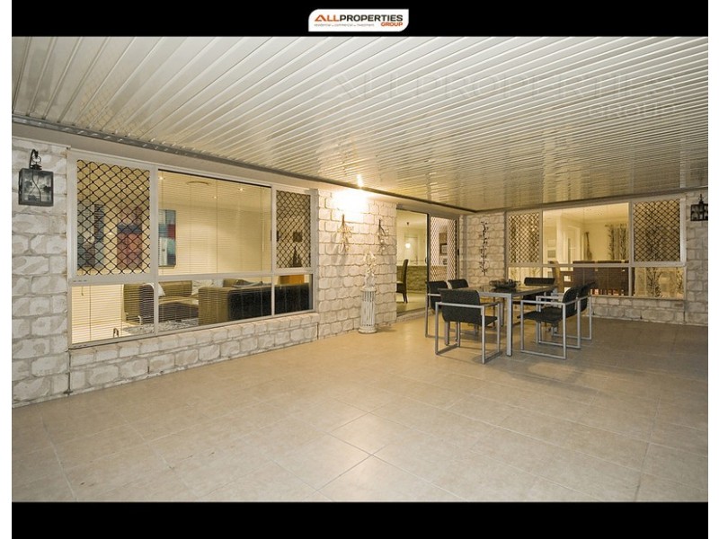 15 Bridgewater Cl, Trinity Green, Drewvale QLD 4116