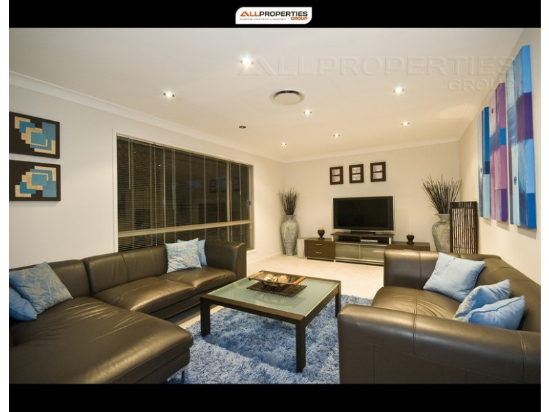 15 Bridgewater Cl, Trinity Green, Drewvale QLD 4116