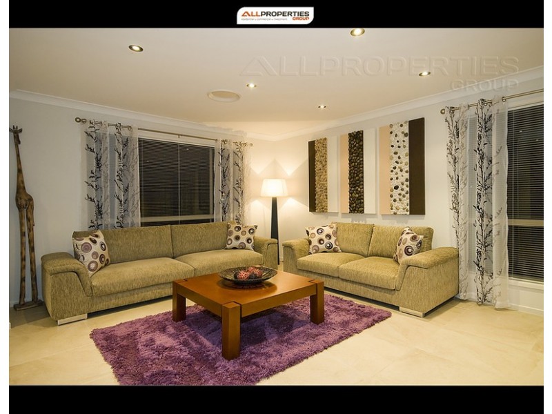 15 Bridgewater Cl, Trinity Green, Drewvale QLD 4116