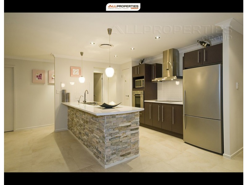 15 Bridgewater Cl, Trinity Green, Drewvale QLD 4116