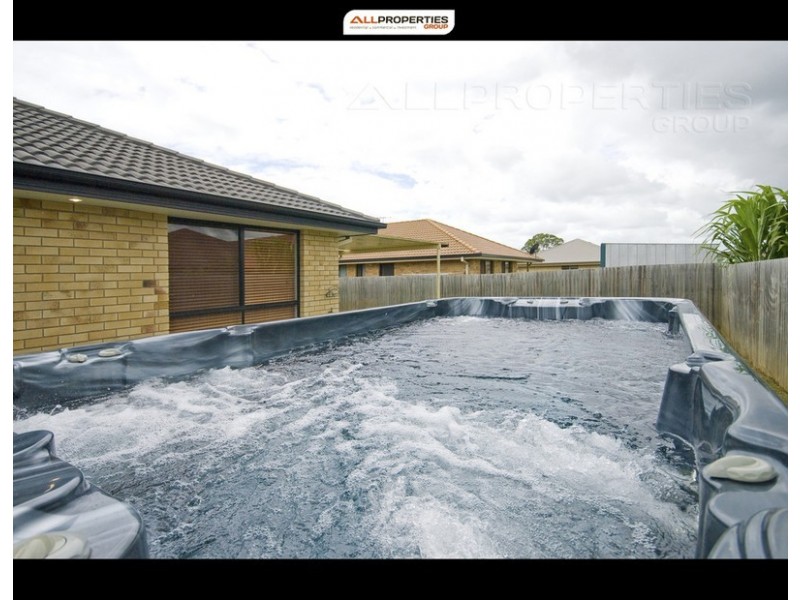 9 LAKE COOLOOLA, Logan Reserve QLD 4133