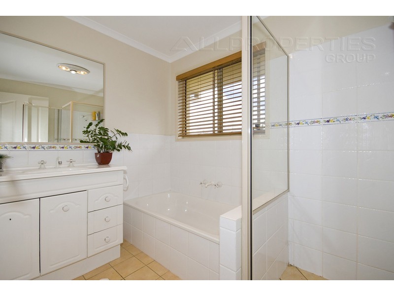 44 Ithaca Way, Forest Lake QLD 4078