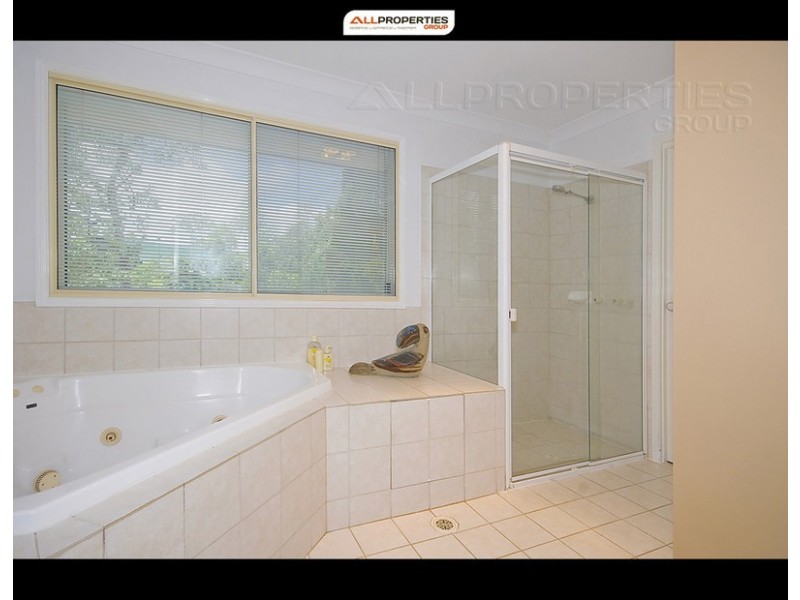 9 Rosewood Place, Forest Lake QLD 4078