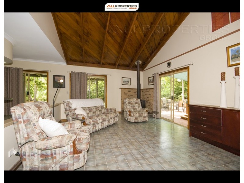 44 Nottingham Court, Forestdale QLD 4118
