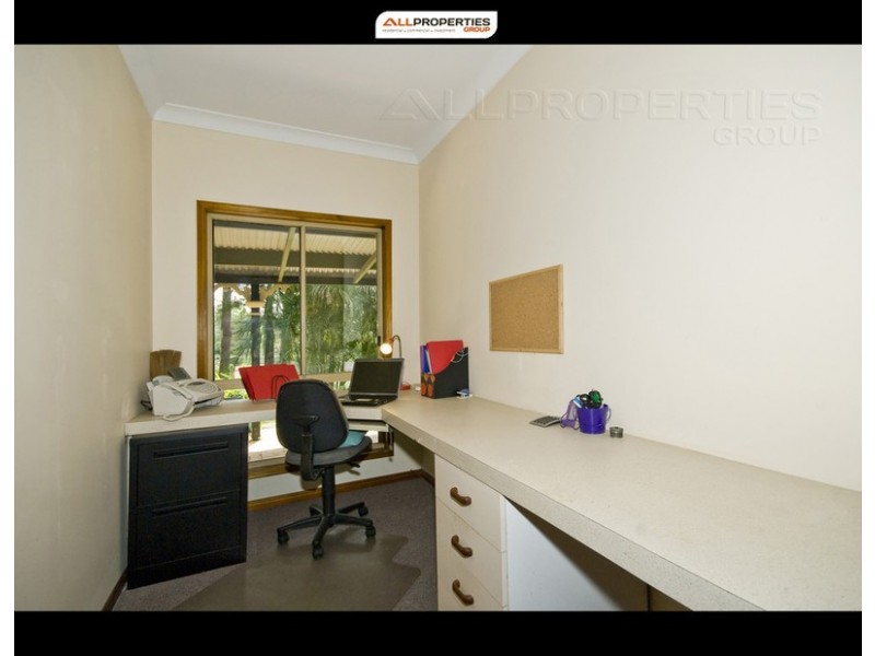 44 Nottingham Court, Forestdale QLD 4118