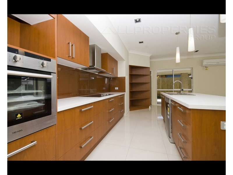 67 Parkwood Drive, Parkwood Estate, Heathwood QLD 4110