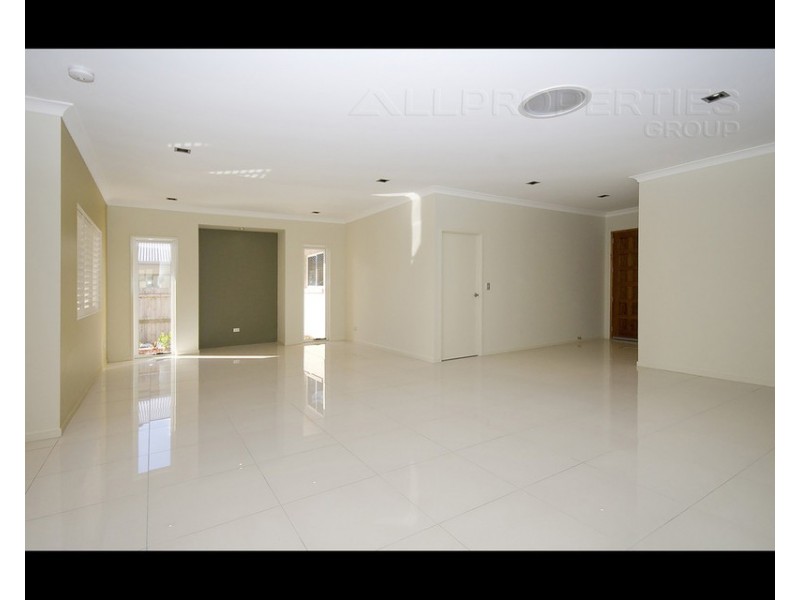 67 Parkwood Drive, Parkwood Estate, Heathwood QLD 4110