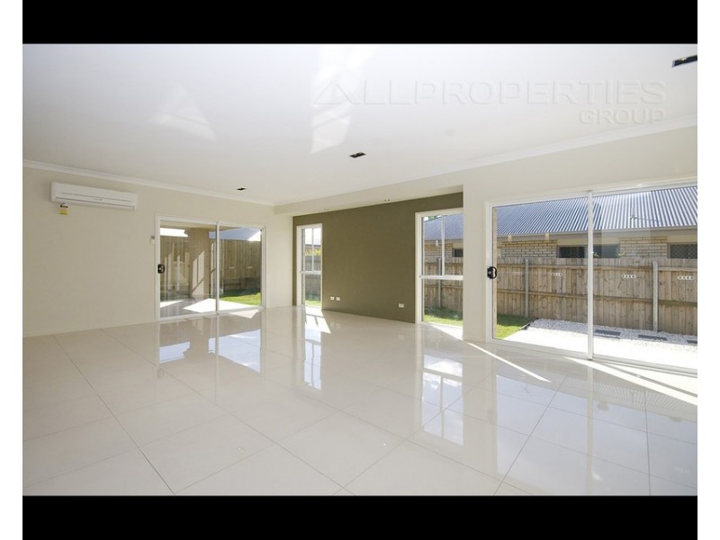 67 Parkwood Drive, Parkwood Estate, Heathwood QLD 4110