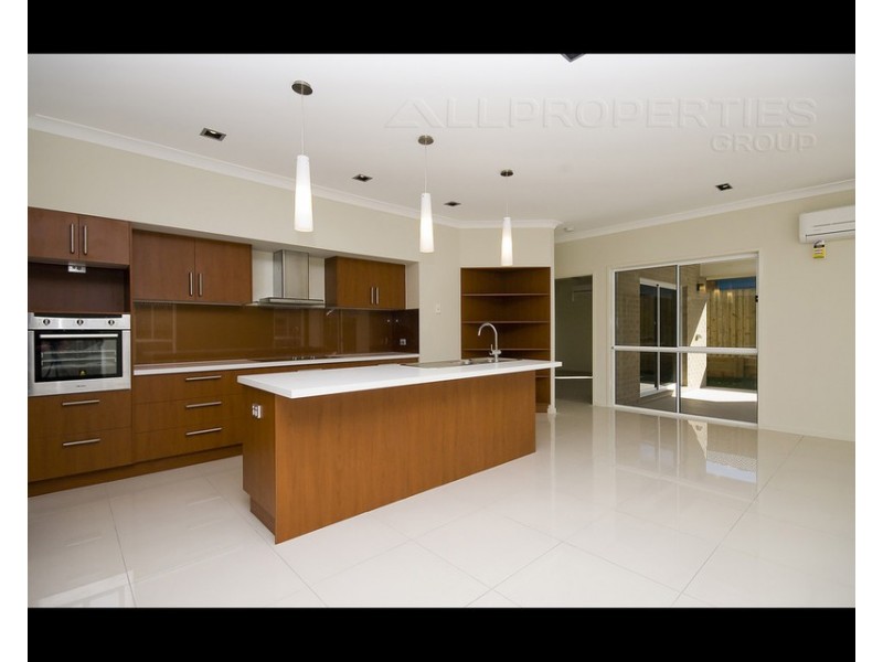67 Parkwood Drive, Parkwood Estate, Heathwood QLD 4110