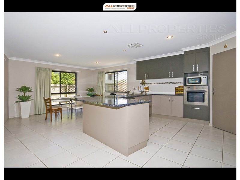 7 HASTINGS CLOSE, Calamvale QLD 4116