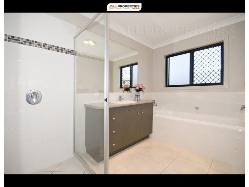 7 HASTINGS CLOSE, Calamvale QLD 4116