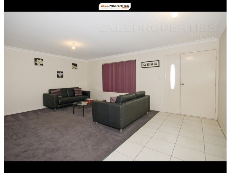 6 RESI DRIVE, Regents Park QLD 4118