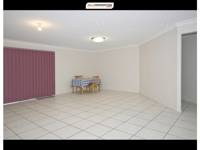 6 RESI DRIVE, Regents Park QLD 4118