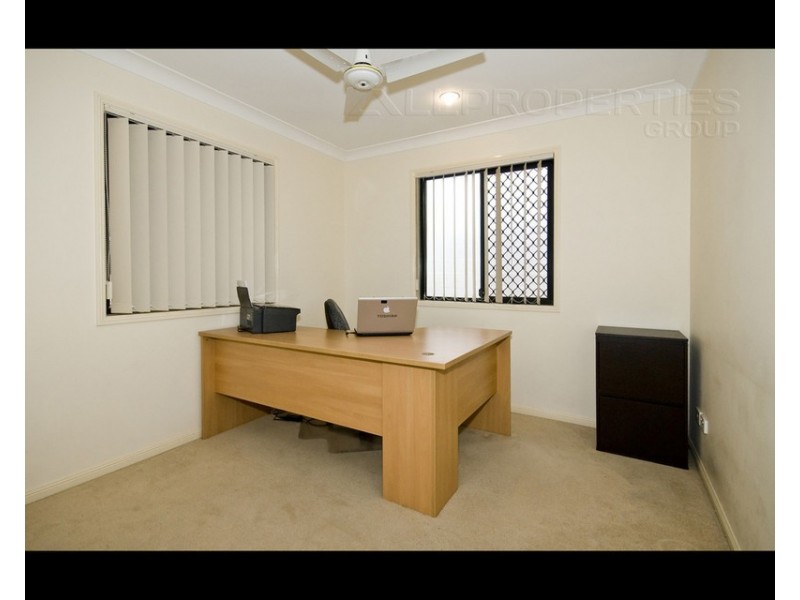 32 Carisbrook Circuit, Forest Lake QLD 4078