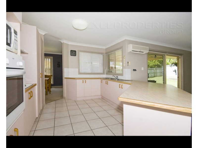 4 TALTY RISE, Regents Park QLD 4118
