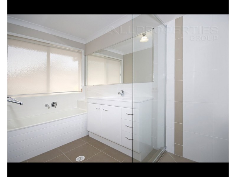 68 Tweedale Crct, Trinity Green, Drewvale QLD 4116