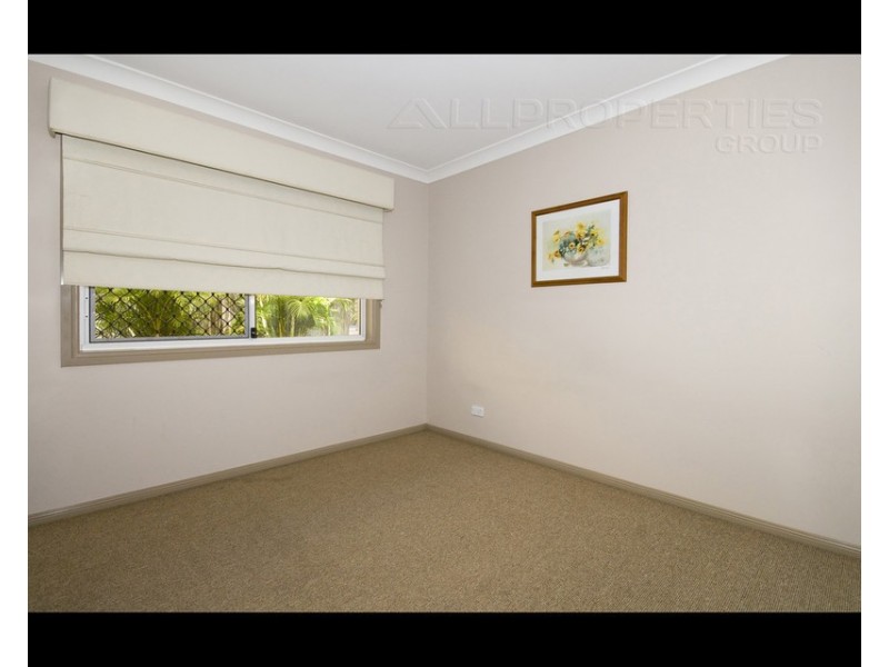 3 Cocoparra Cres, Parkinson QLD 4115