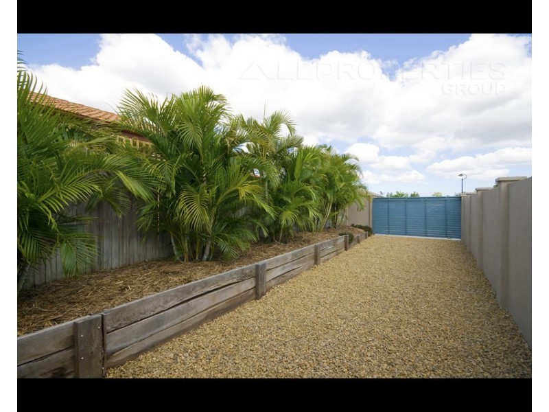 3 Cocoparra Cres, Parkinson QLD 4115