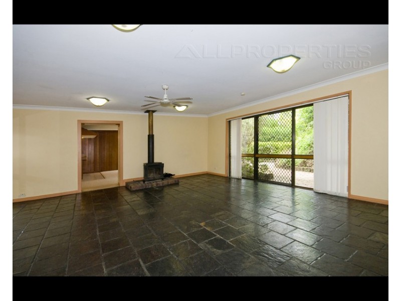 225 Forestdale Drive, Forestdale QLD 4118