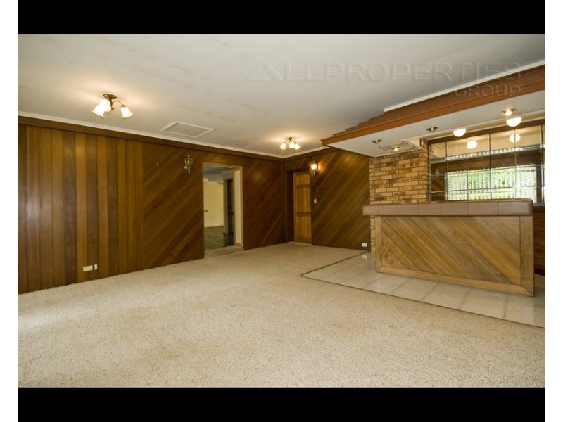 225 Forestdale Drive, Forestdale QLD 4118