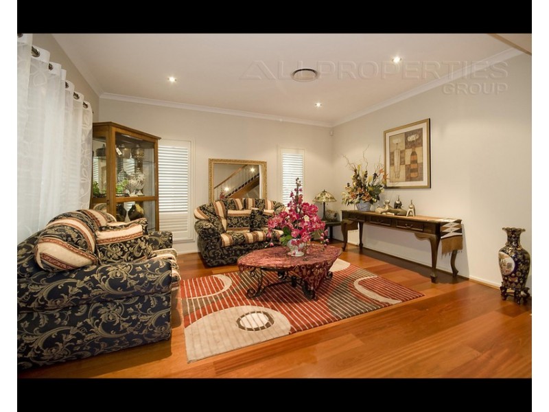 1 Cayman Place, Forest Lake QLD 4078