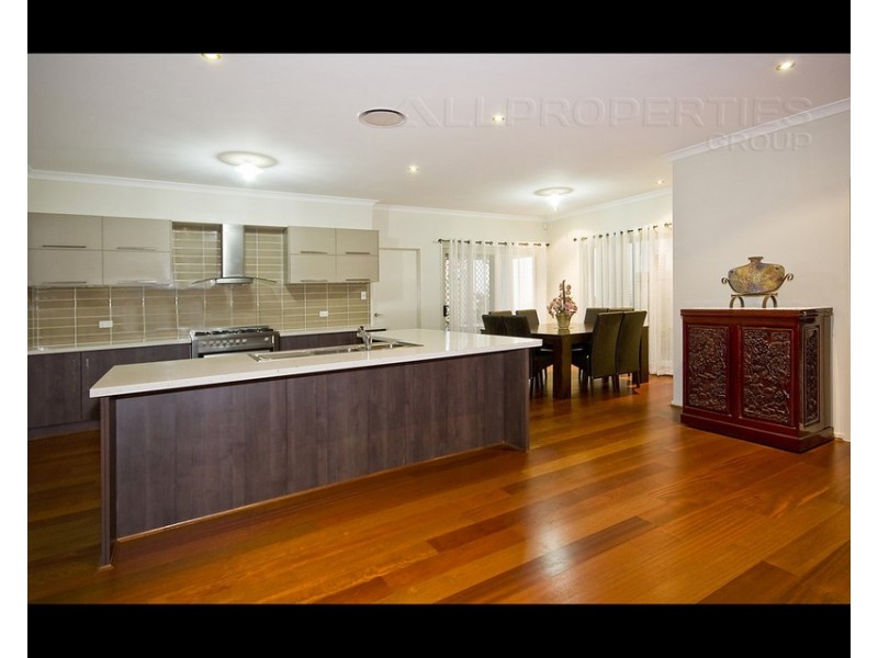 1 Cayman Place, Forest Lake QLD 4078