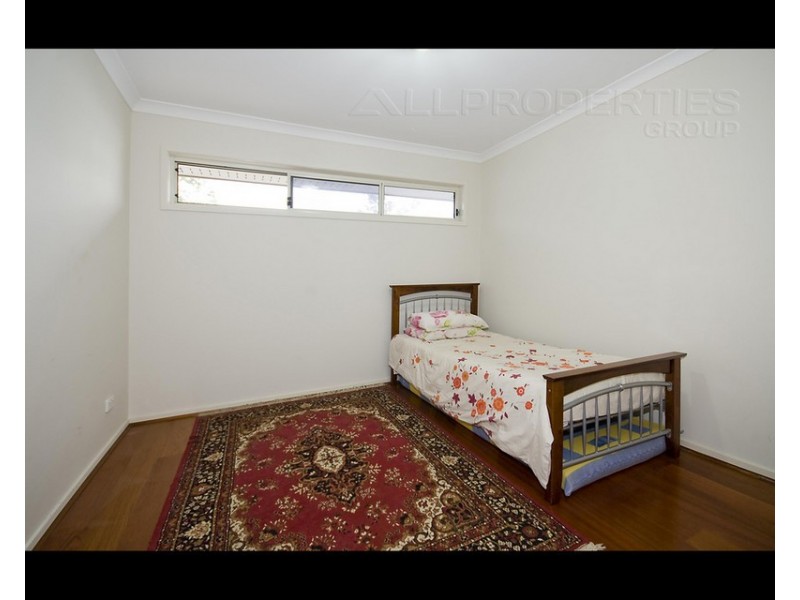 1 Cayman Place, Forest Lake QLD 4078