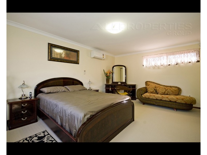 14 MISSOURI, Sunnybank Hills QLD 4109