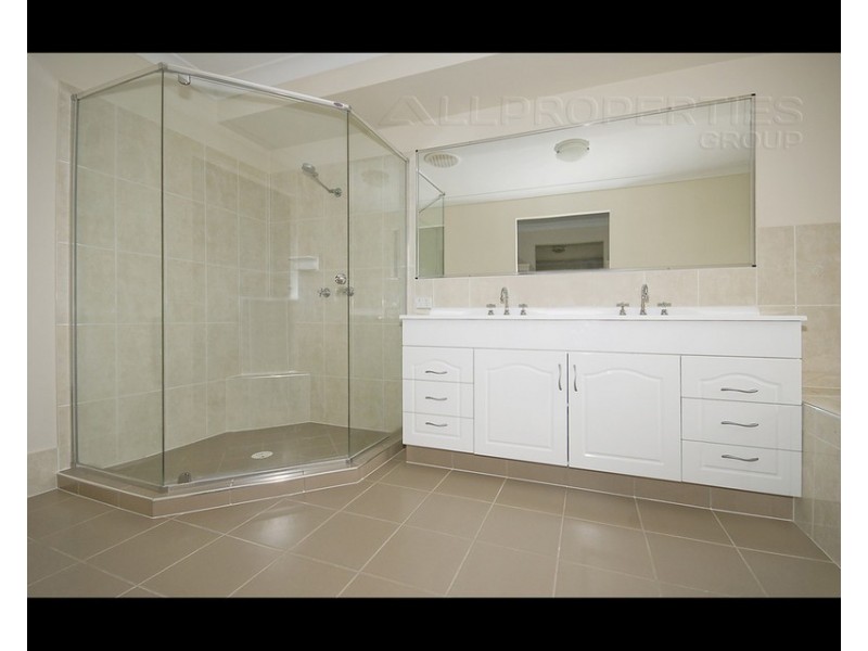 12 Coolibah Street, Heathwood QLD 4110