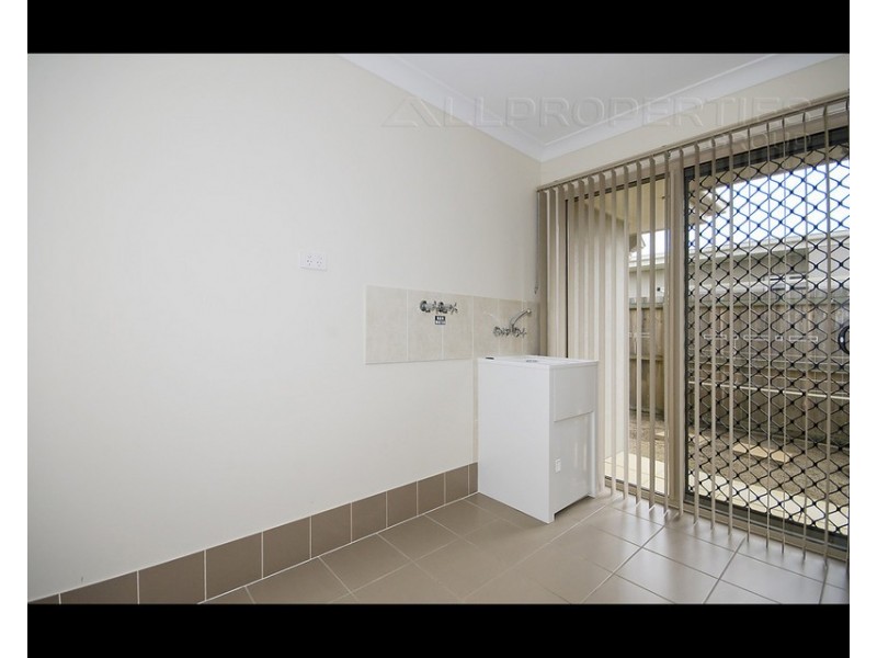 12 Coolibah Street, Heathwood QLD 4110