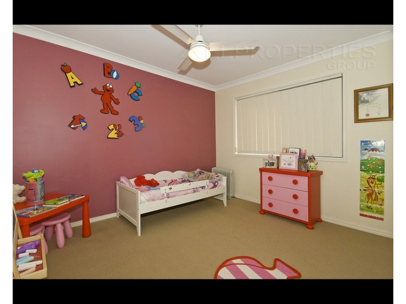 31 Hawthorne Street, Forest Lake QLD 4078