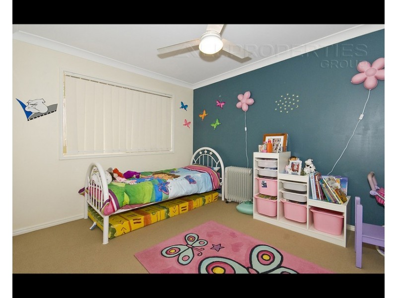 31 Hawthorne Street, Forest Lake QLD 4078