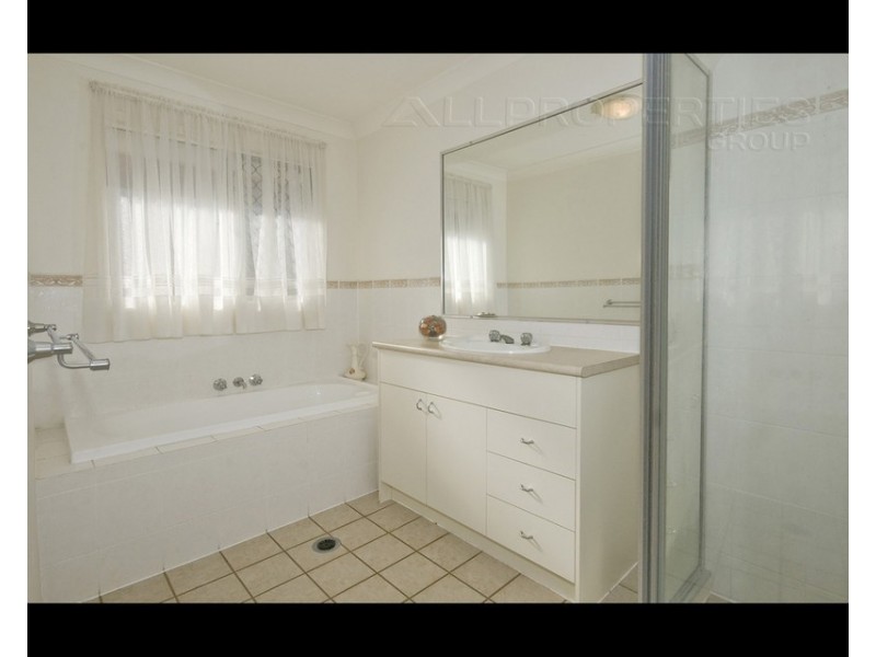 60  Belair Court, Parkinson QLD 4115