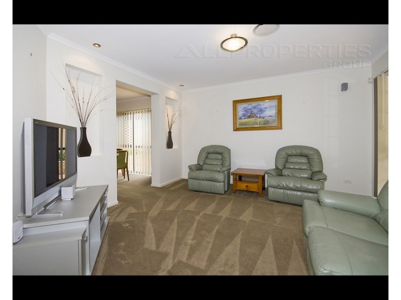 81 Waterbrooke Cct, Drewvale QLD 4116