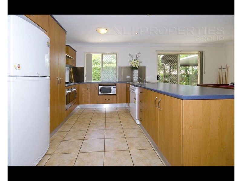 4 Simpson Way, Forest Lake QLD 4078