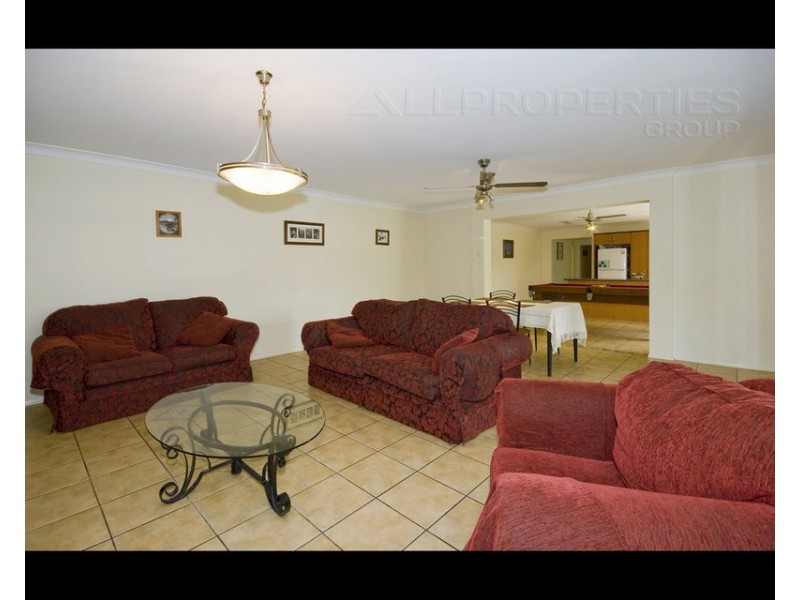 4 Simpson Way, Forest Lake QLD 4078