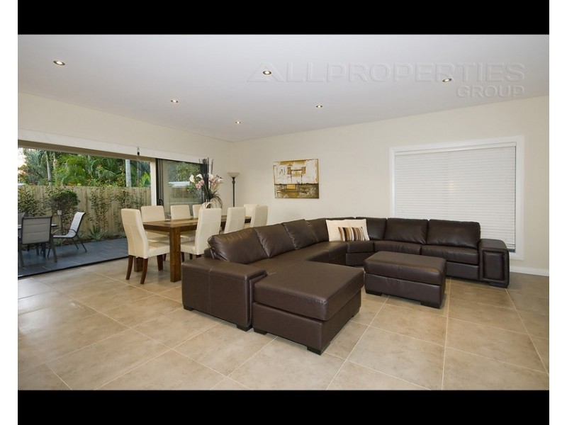 16 Trinette St, Shailer Park QLD 4128